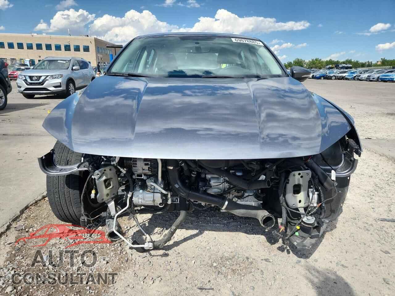 VOLKSWAGEN PASSAT 2017 - 1VWAT7A36HC012836