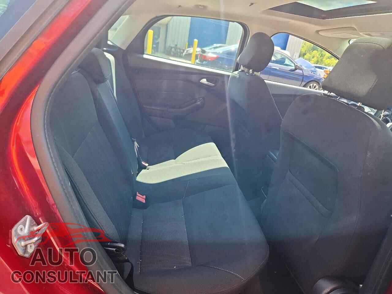 FORD FOCUS 2017 - 1FADP3H21HL228870