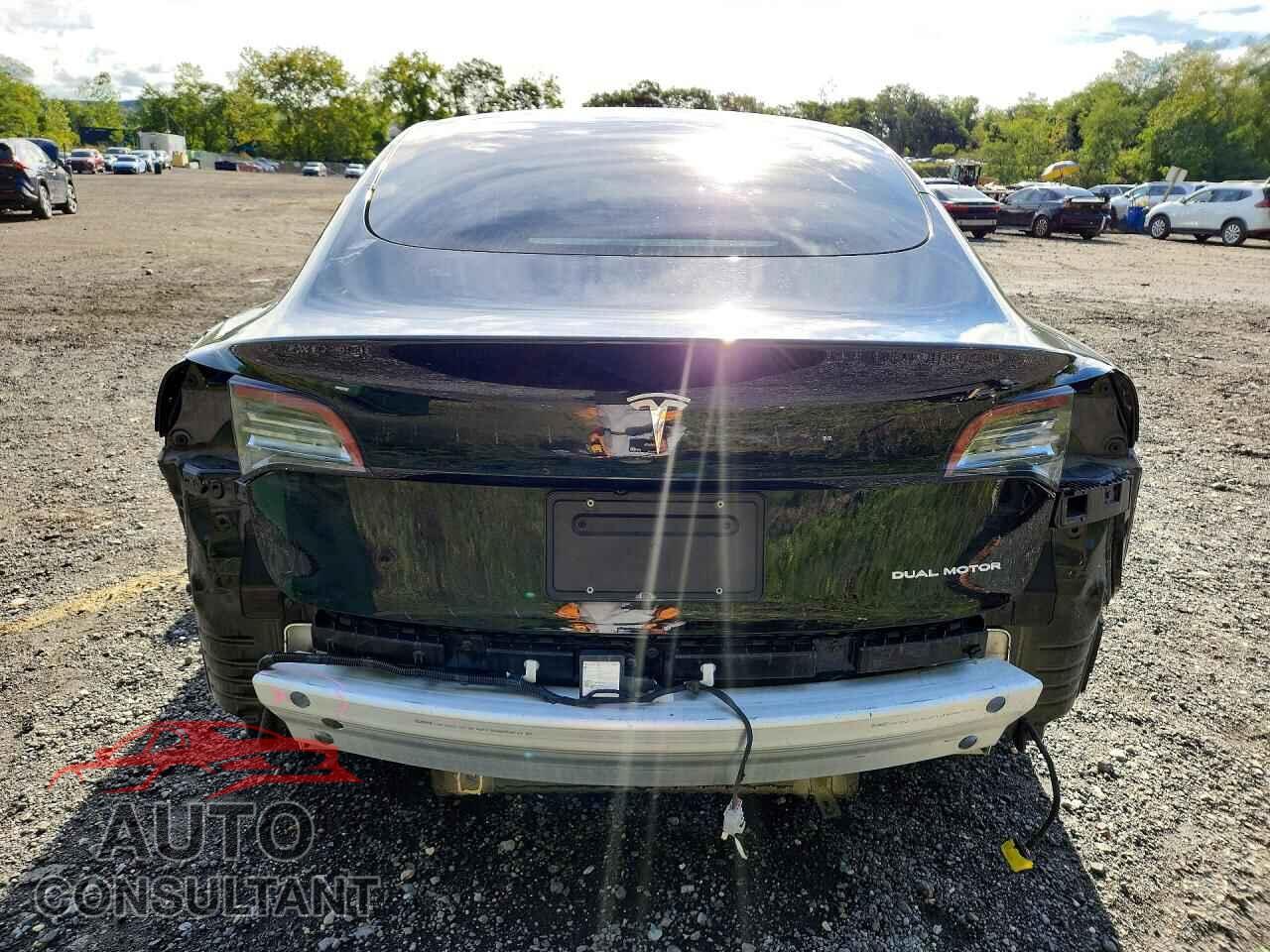 TESLA MODEL 3 2021 - 5YJ3E1EB0MF992565