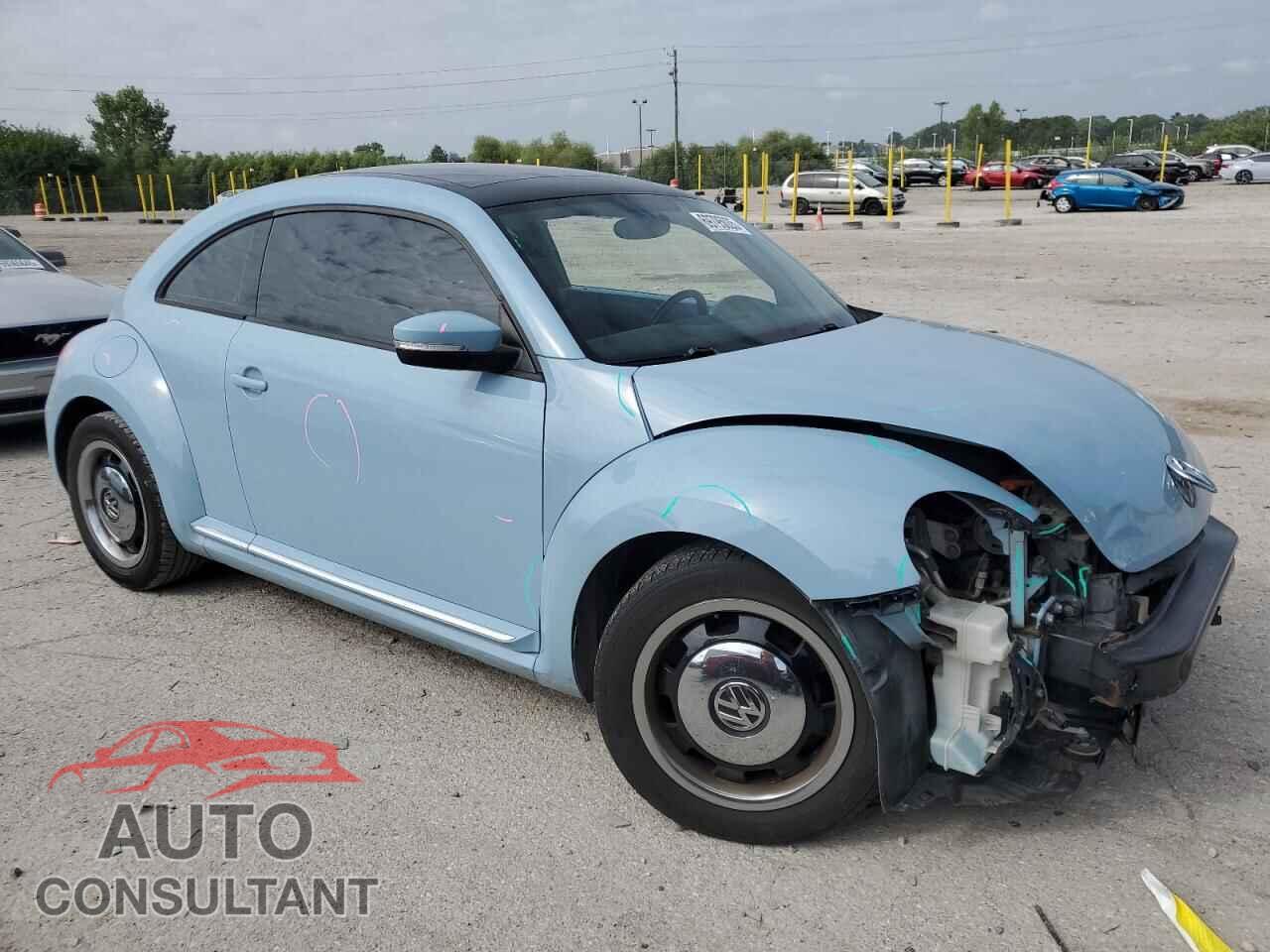 VOLKSWAGEN BEETLE 2013 - 3VWJP7AT3DM611237