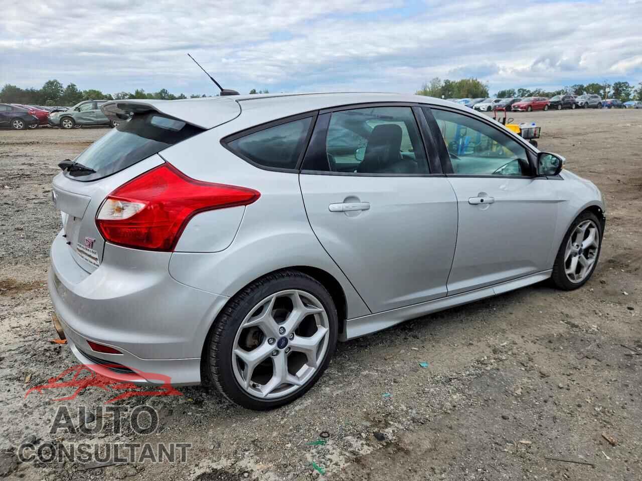 FORD FOCUS 2013 - 1FADP3L99DL360032