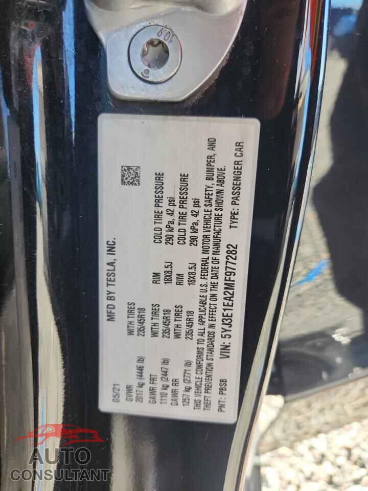 TESLA MODEL 3 2021 - 5YJ3E1EA2MF977282