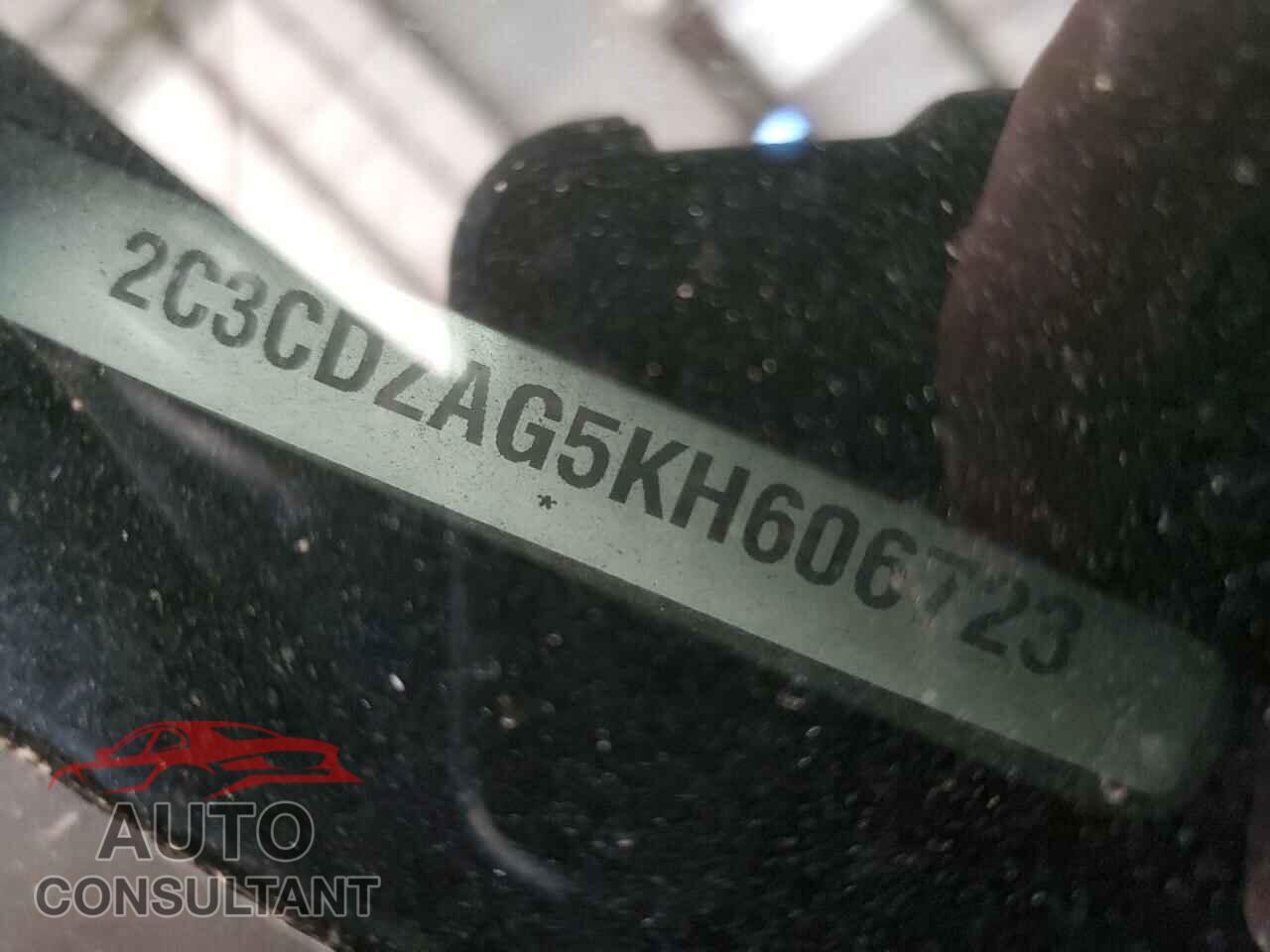 DODGE CHALLENGER 2019 - 2C3CDZAG5KH606723