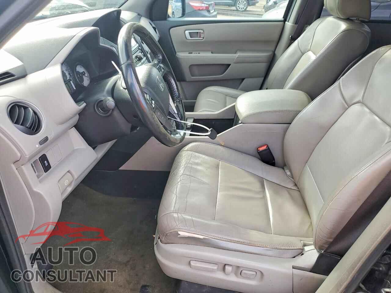 HONDA PILOT 2015 - 5FNYF3H53FB013726