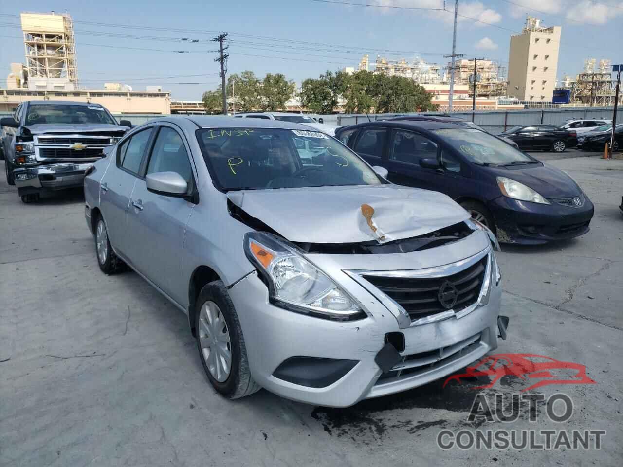 NISSAN VERSA 2018 - 3N1CN7AP2JL869631