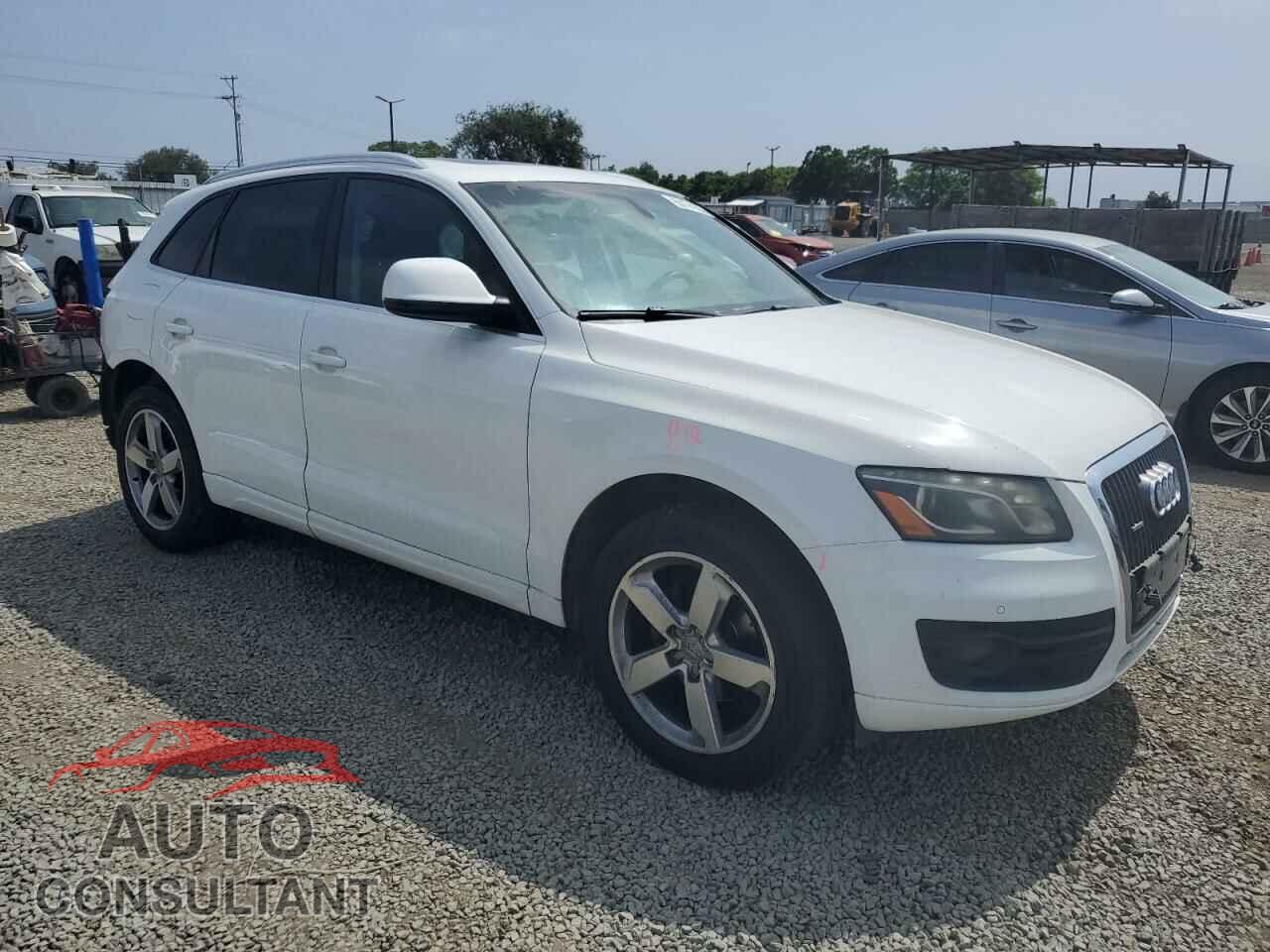 AUDI Q5 2011 - WA1LFAFP3BA044376