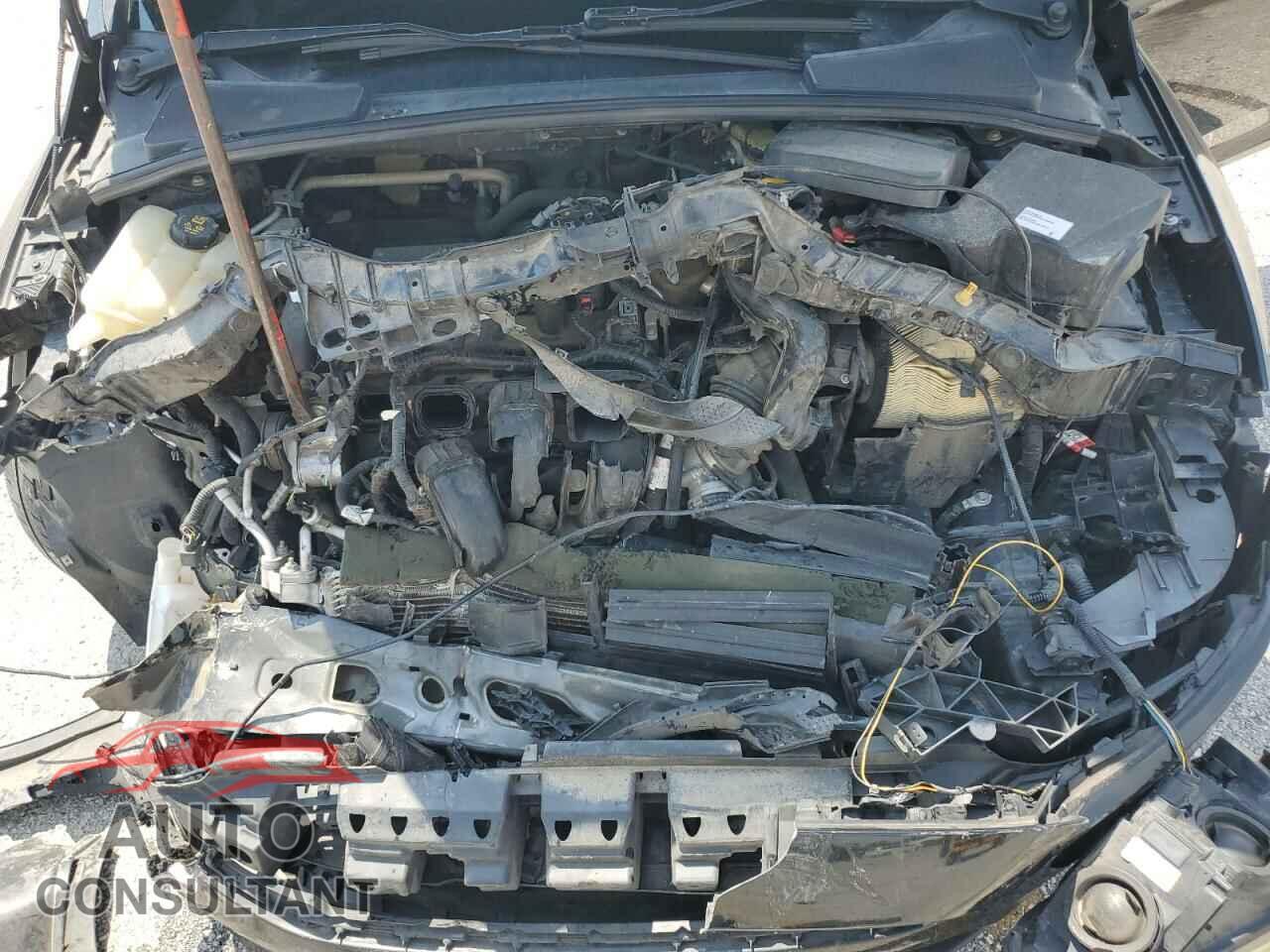FORD FOCUS 2015 - 1FADP3F24FL201209
