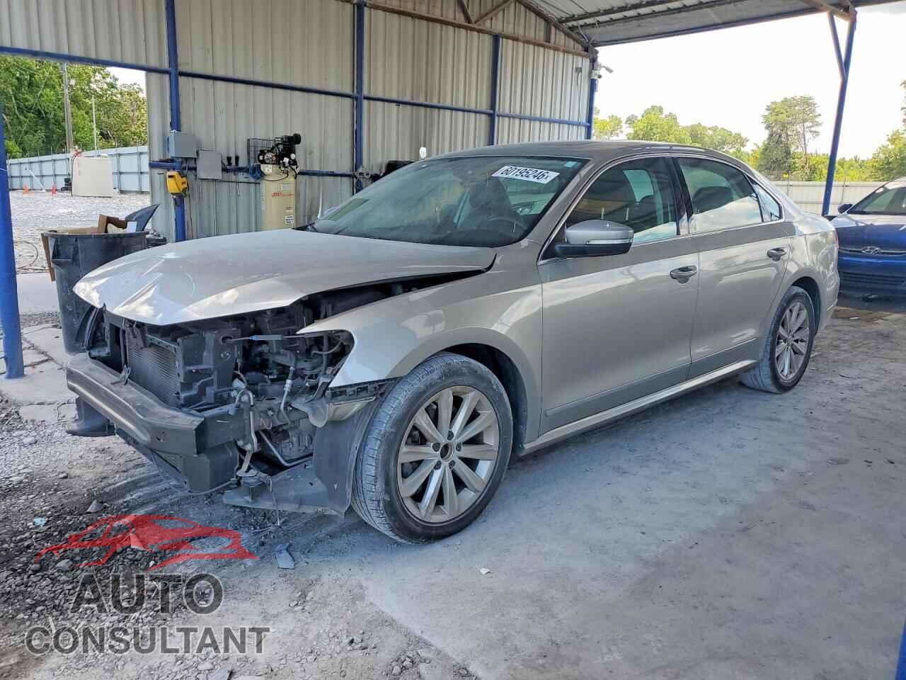 VOLKSWAGEN PASSAT 2012 - 1VWCH7A30CC109565