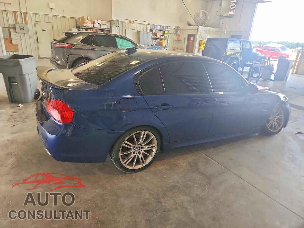 BMW 3 SERIES 2011 - WBAPH7C50BE682906