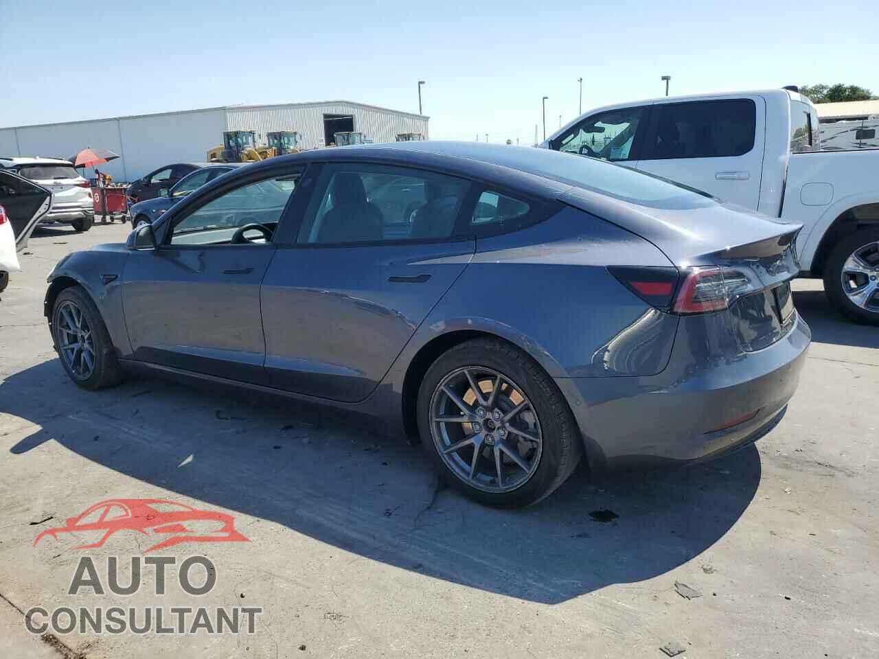 TESLA MODEL 3 2022 - 5YJ3E1EAXNF304709