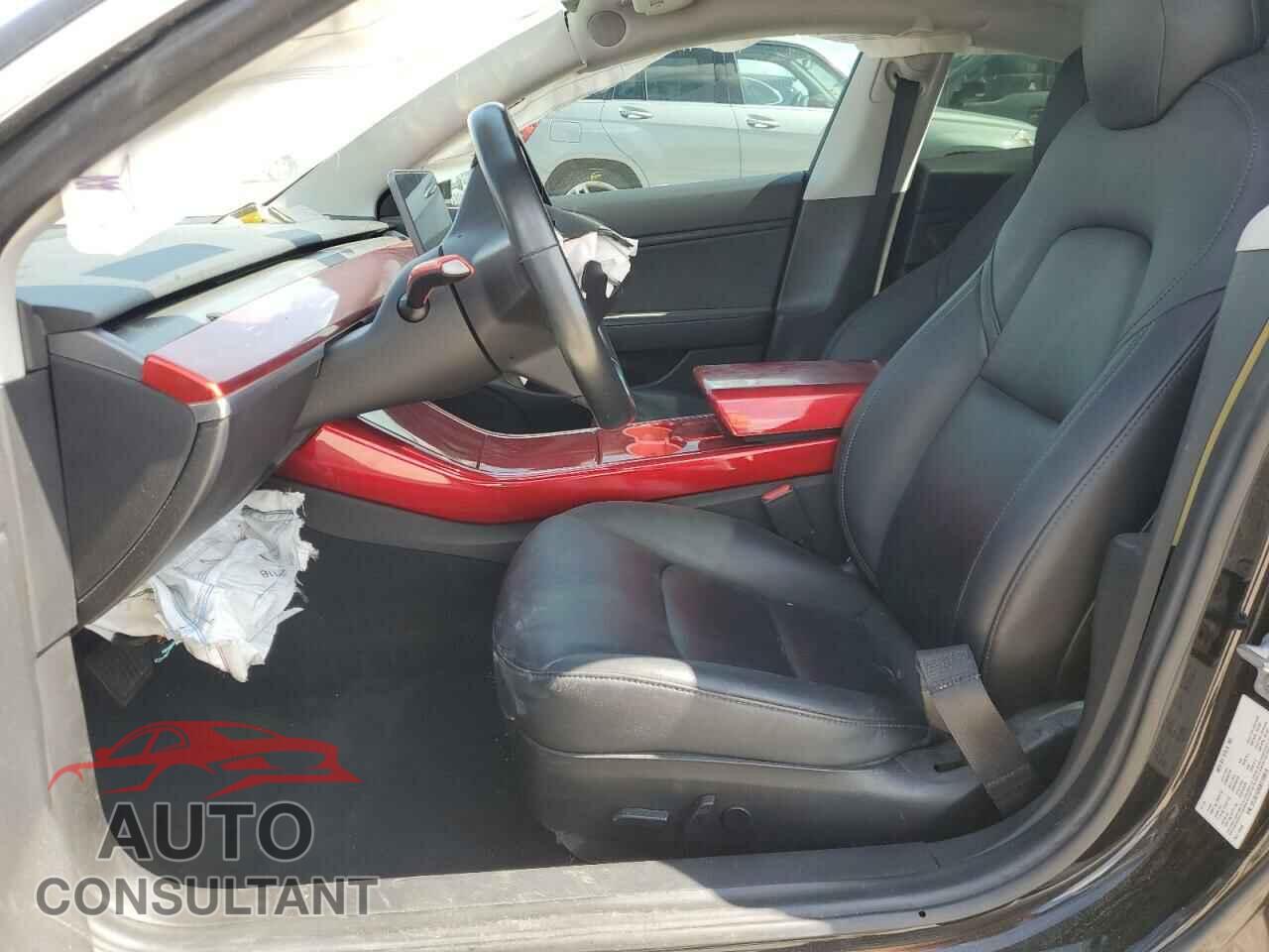 TESLA MODEL 3 2019 - 5YJ3E1EB5KF199078