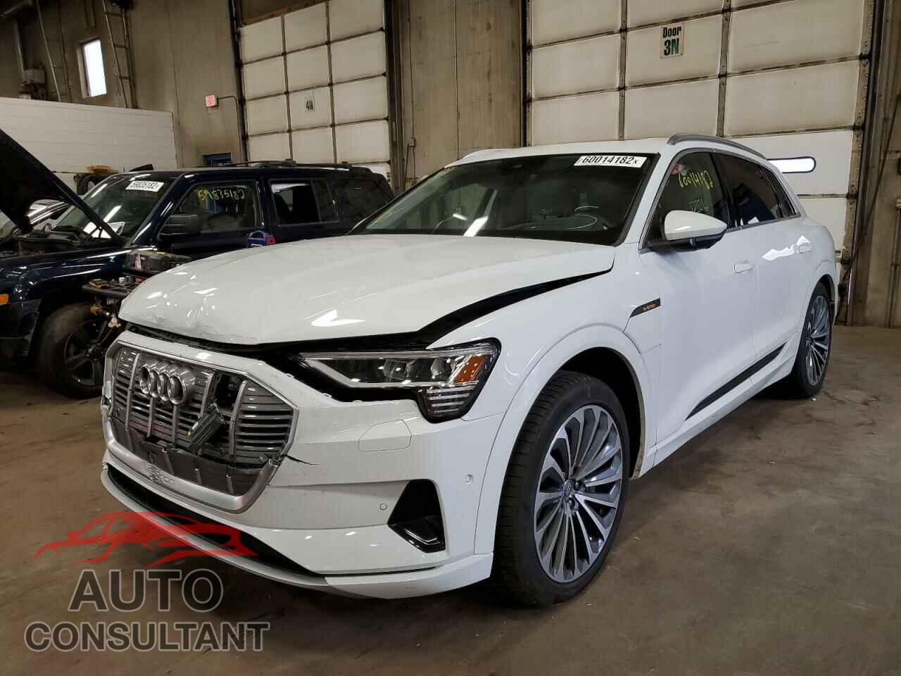 AUDI E-TRON 2019 - WA1VAAGE9KB024079