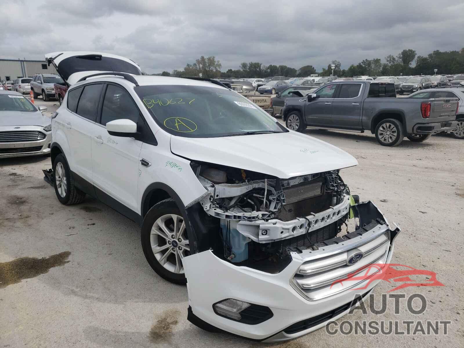 FORD ESCAPE 2017 - 1FMCU0GD4HUB40627