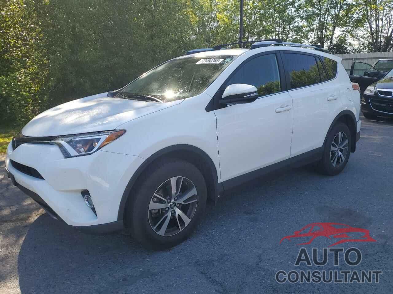 TOYOTA RAV4 2017 - JTMRFREV1HD219908