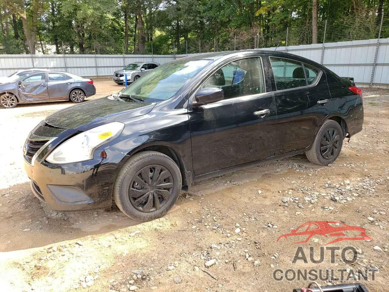 NISSAN VERSA 2018 - 3N1CN7AP1JL810702