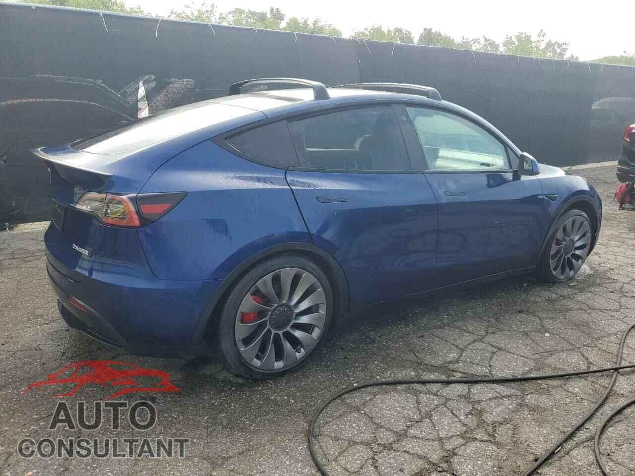 TESLA MODEL Y 2022 - 7SAYGDEF8NF341421