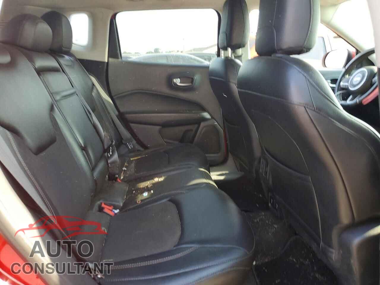 JEEP COMPASS 2018 - 3C4NJDBBXJT115279