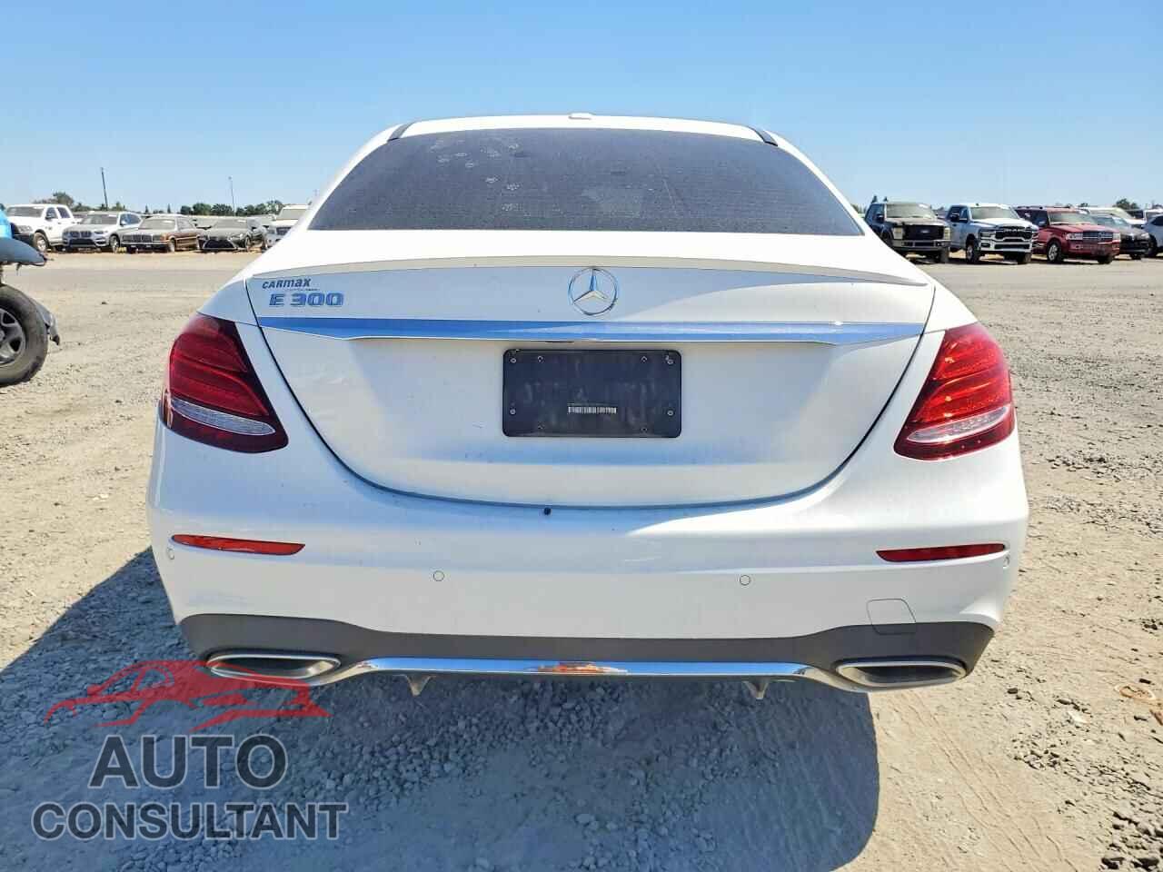 MERCEDES-BENZ E-CLASS 2018 - WDDZF4JB1JA312813