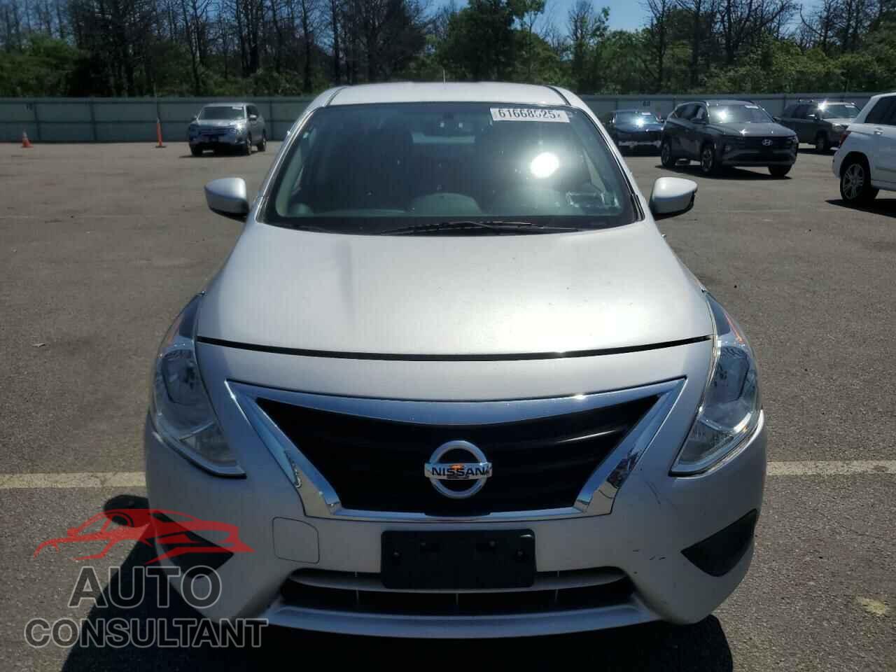NISSAN VERSA 2017 - 3N1CN7AP1HL848232