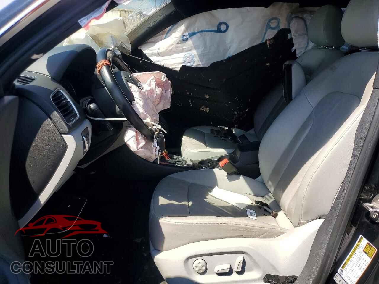 AUDI Q3 2015 - WA1GFCFS5FR013588