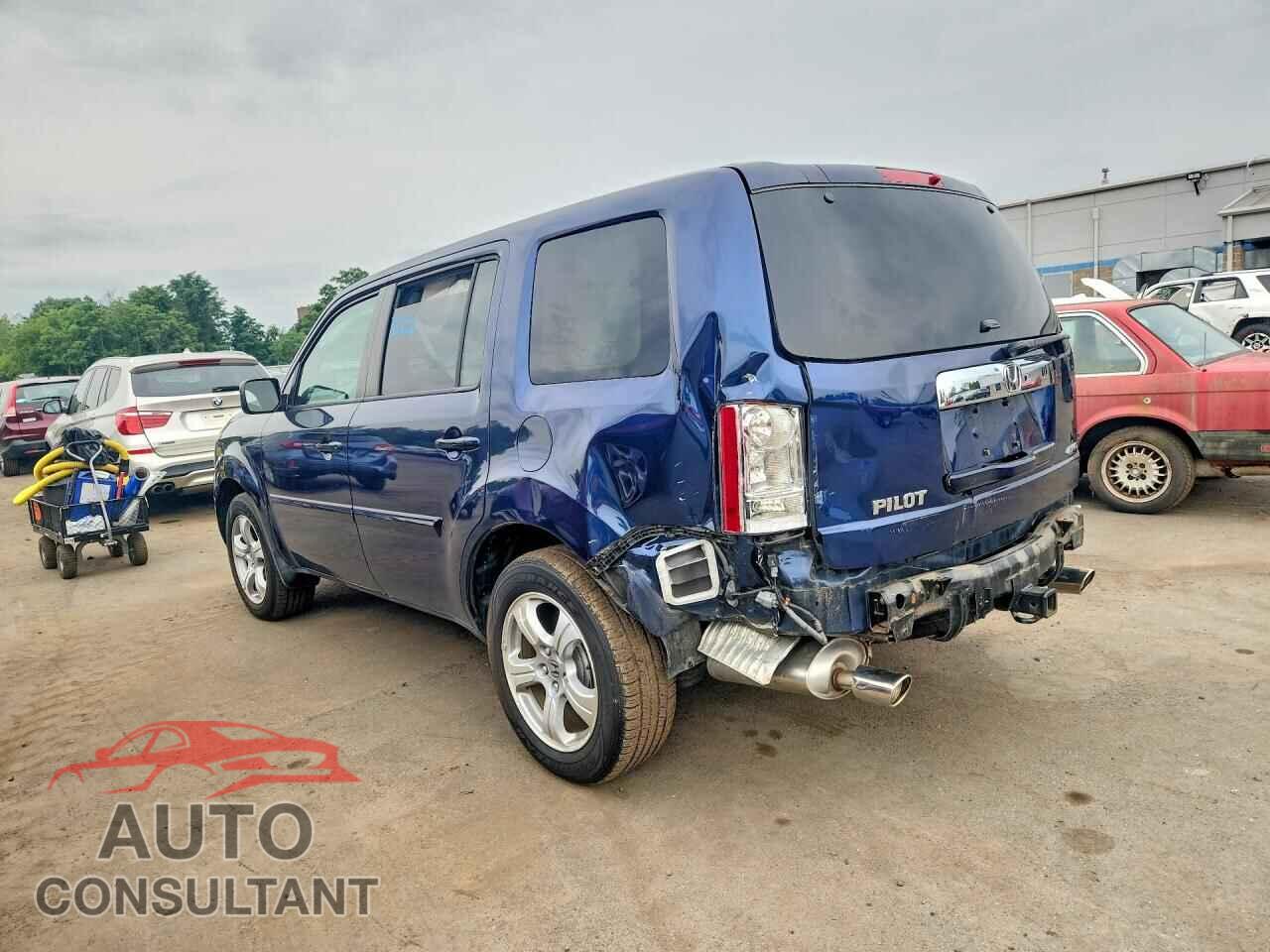 HONDA PILOT 2015 - 5FNYF4H74FB018781