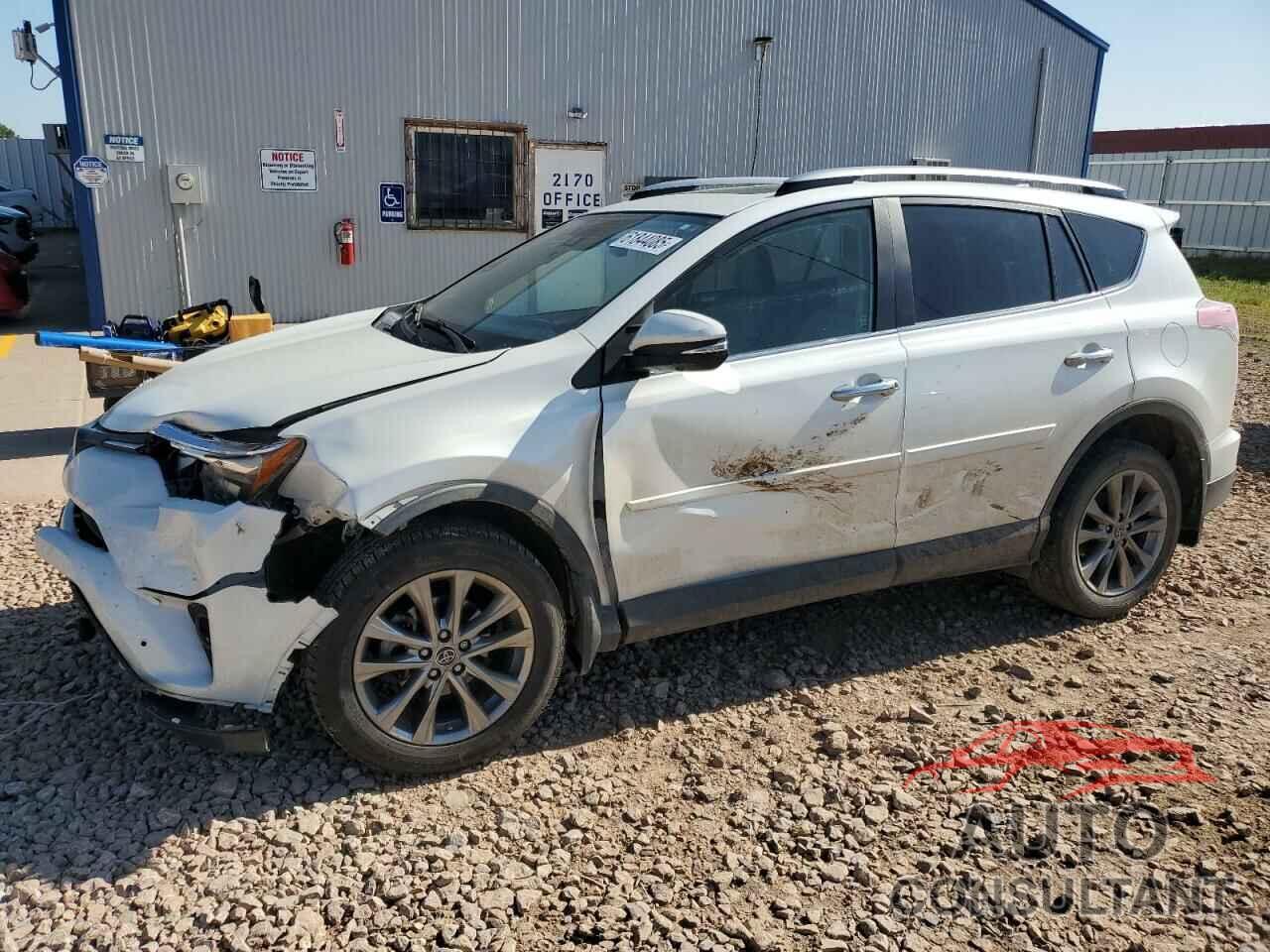 TOYOTA RAV4 2017 - JTMDFREV0HD215309
