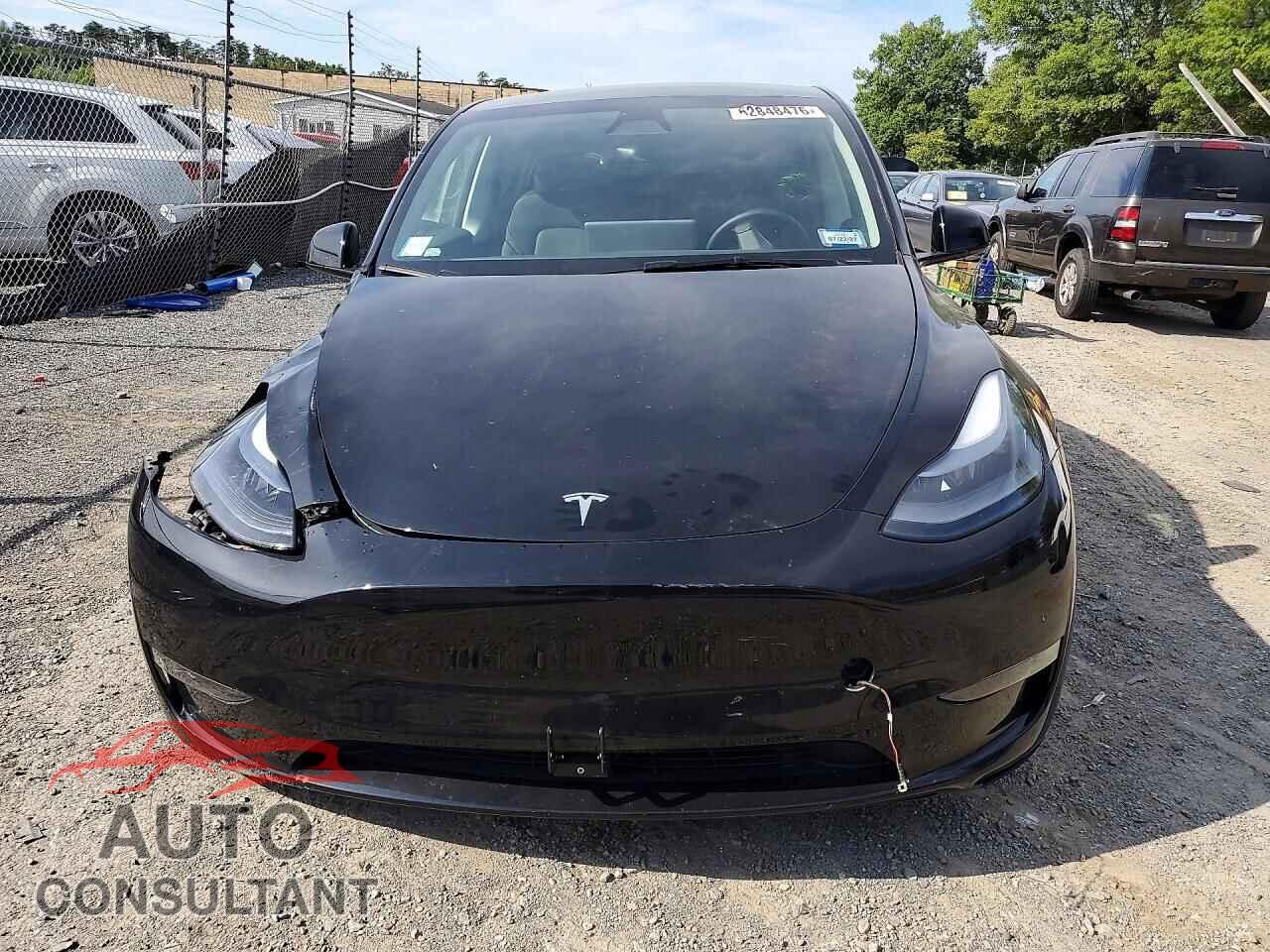 TESLA MODEL Y 2024 - 7SAYGDEE2RF201619