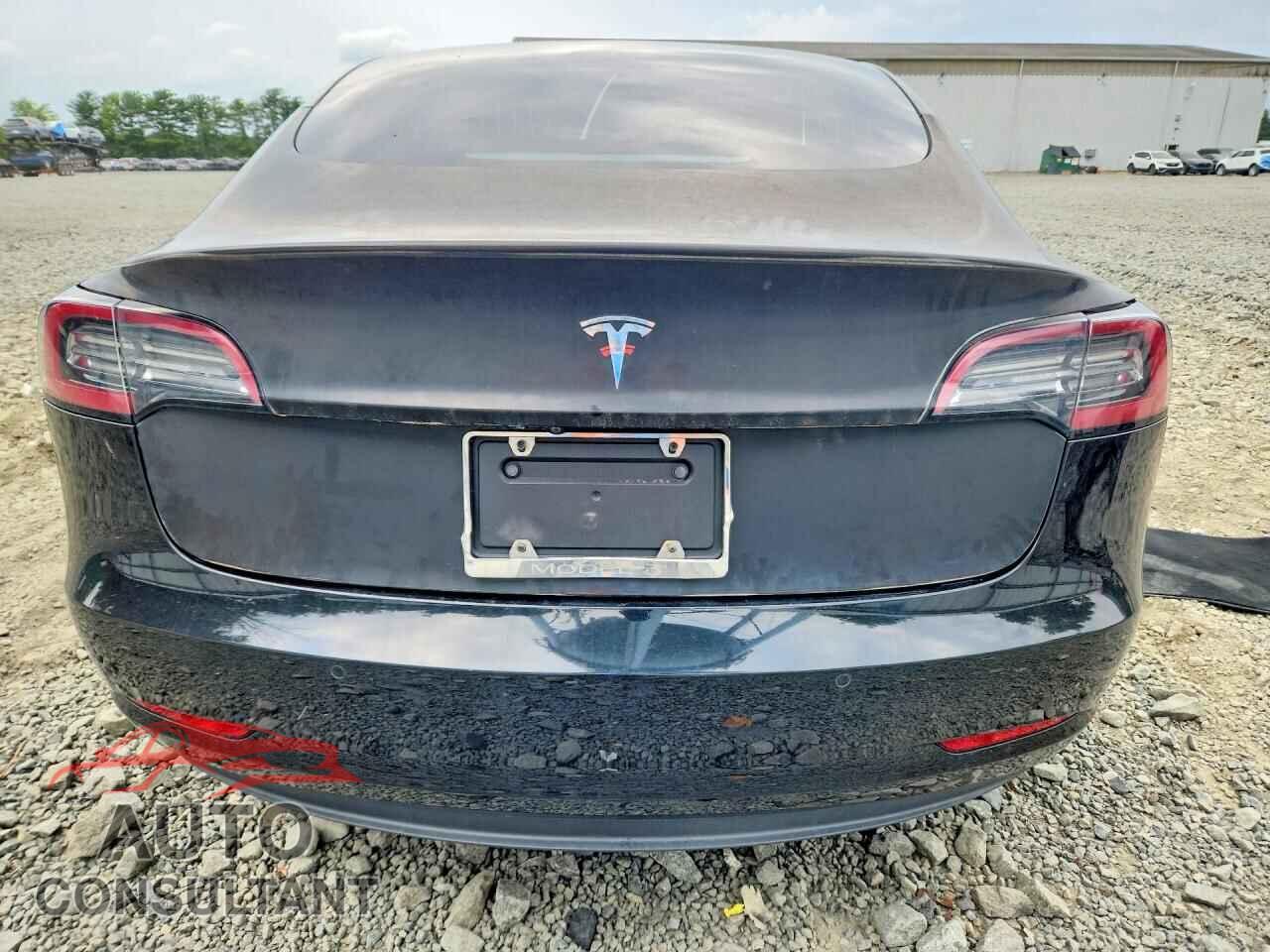TESLA MODEL 3 2019 - 5YJ3E1EAXKF313390