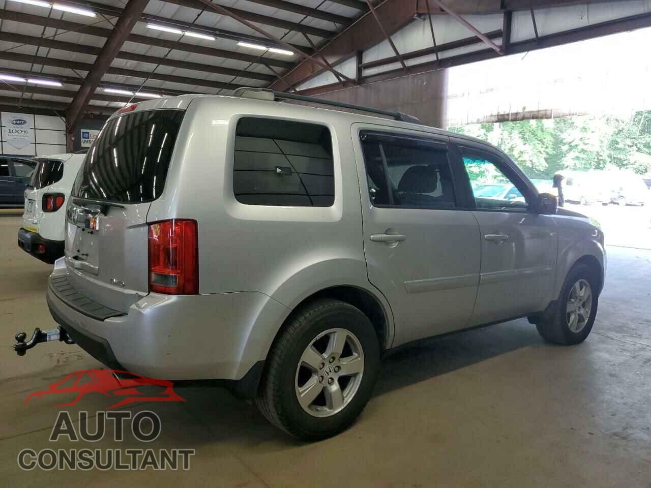 HONDA PILOT 2011 - 5FNYF4H64BB007961