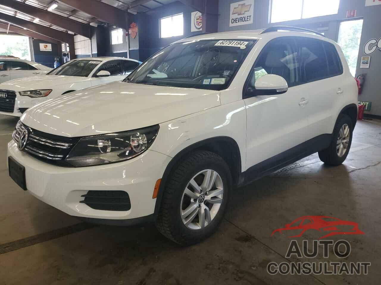 VOLKSWAGEN TIGUAN 2017 - WVGBV7AX1HK005931