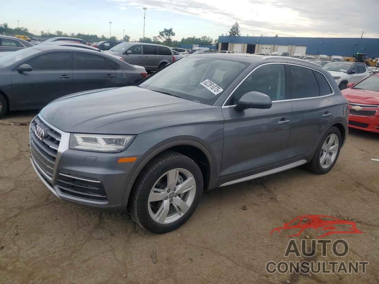 AUDI Q5 2018 - WA1BNAFY8J2038492