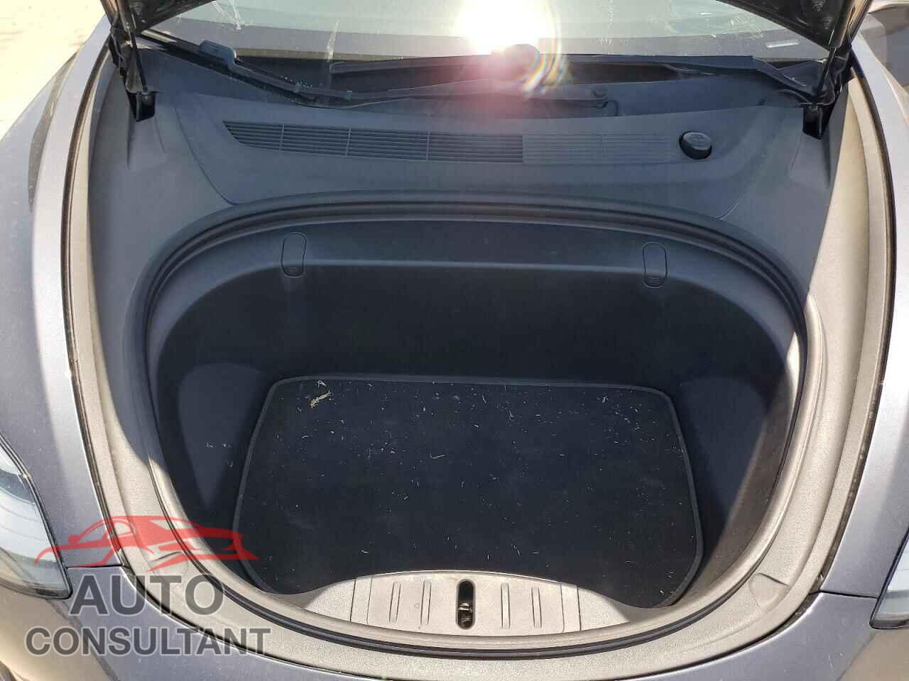 TESLA MODEL 3 2018 - 5YJ3E1EA3JF158969