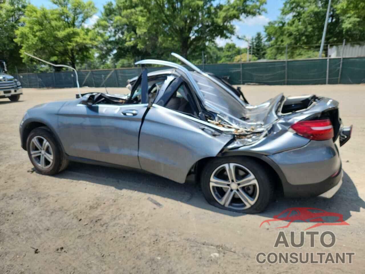 MERCEDES-BENZ GLC-CLASS 2016 - WDC0G4KB1GF090648