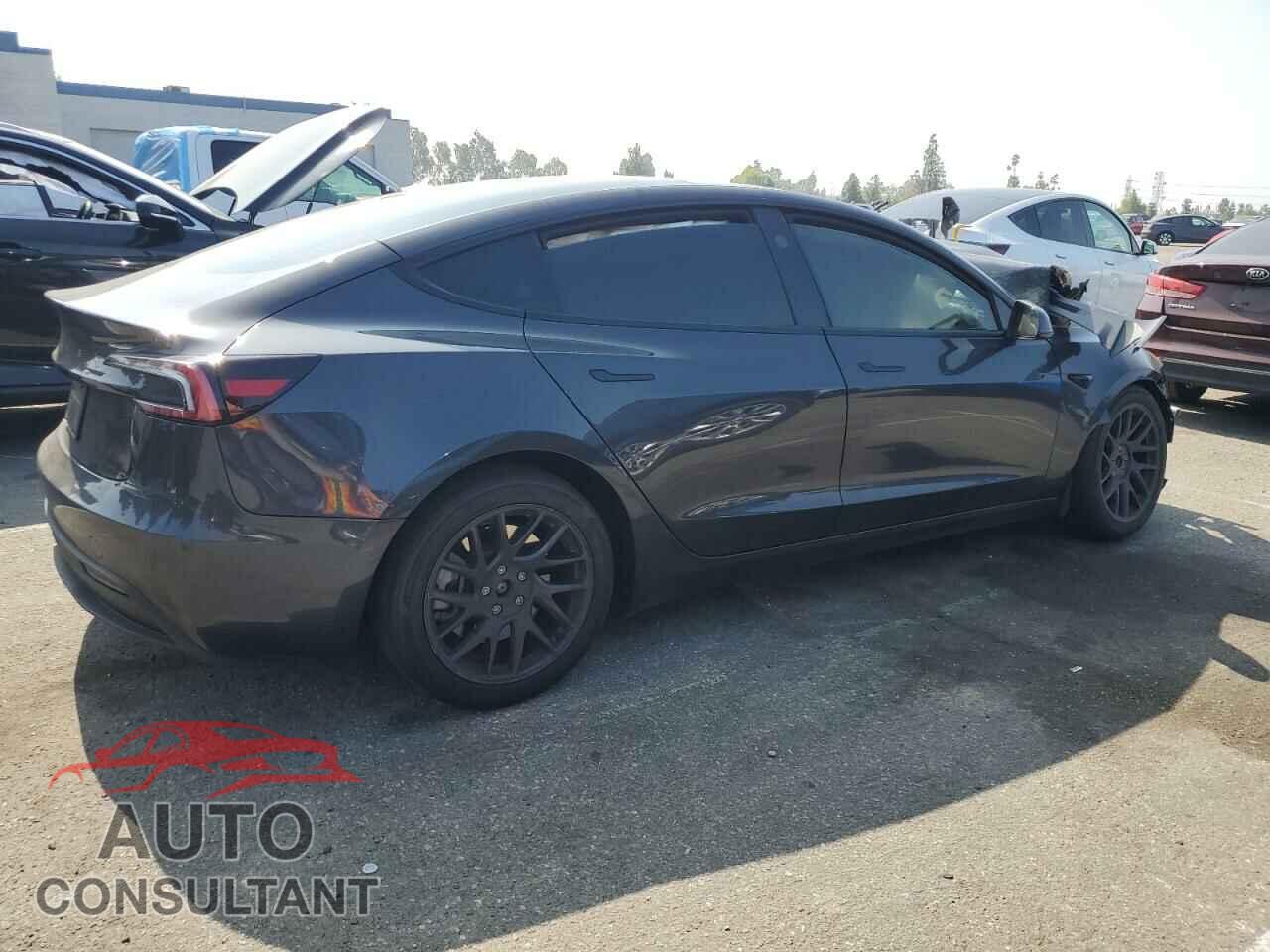 TESLA MODEL 3 2024 - 5YJ3E1EA7RF728225