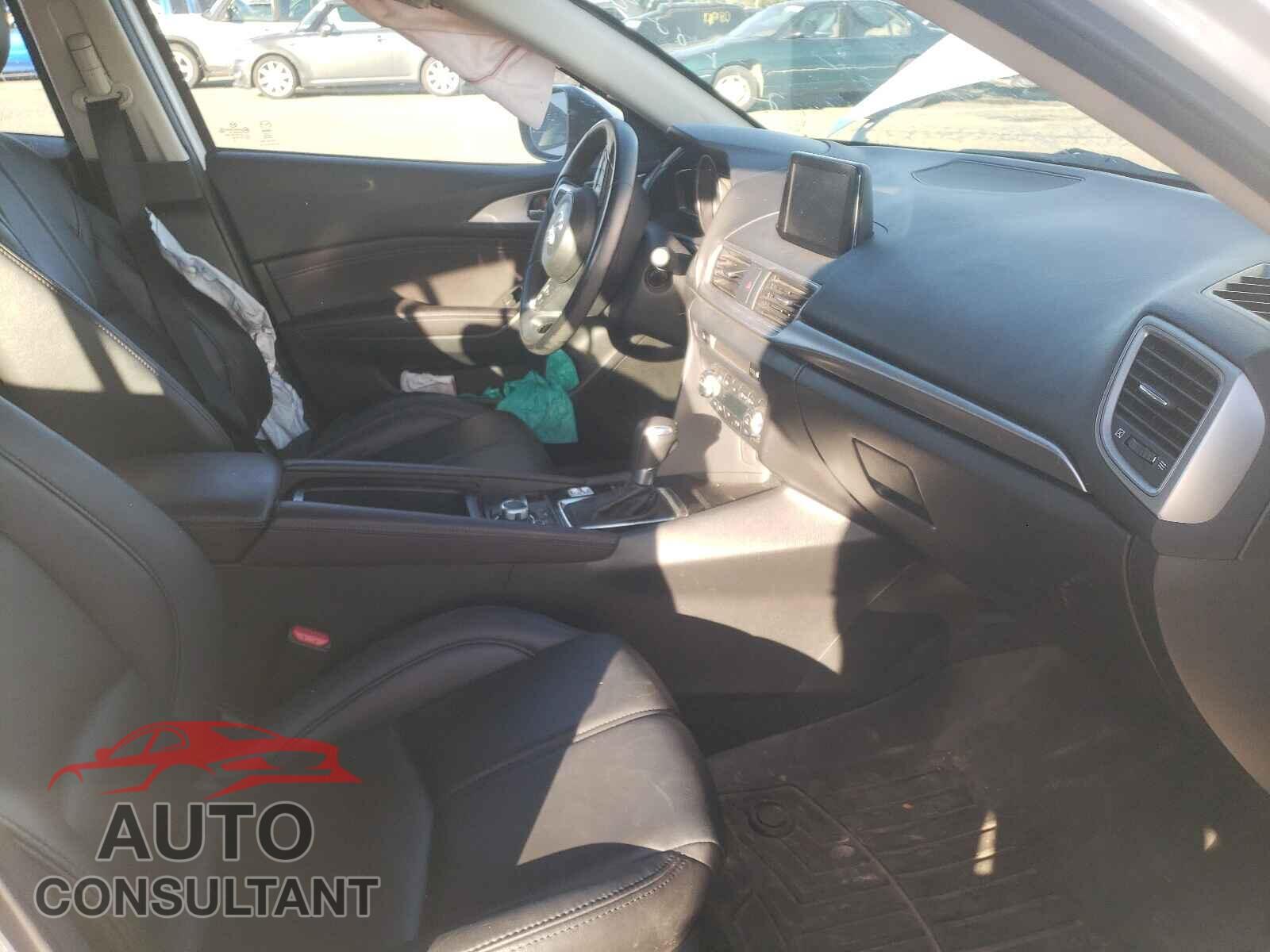 MAZDA 3 2017 - JM1BN1L75H1101193