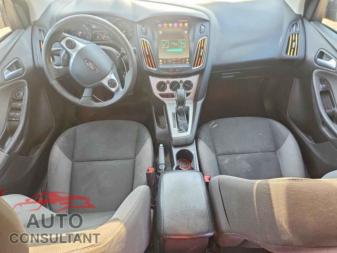 FORD FOCUS 2014 - 1FADP3F29EL295117
