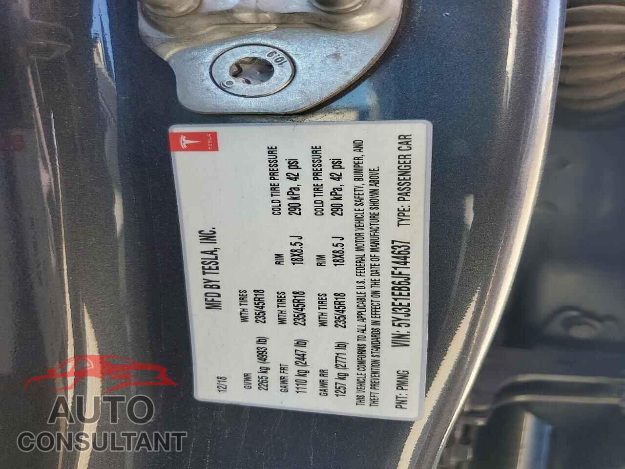 TESLA MODEL 3 2018 - 5YJ3E1EB6JF144637