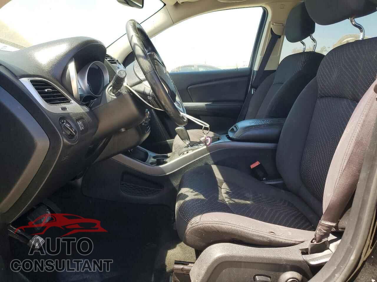 DODGE JOURNEY 2015 - 3C4PDCBG2FT573797