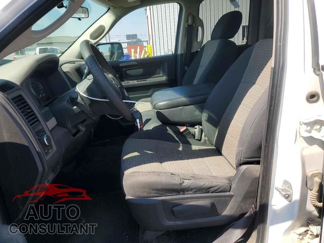 DODGE RAM 1500 2012 - 1C6RD7FT0CS272201