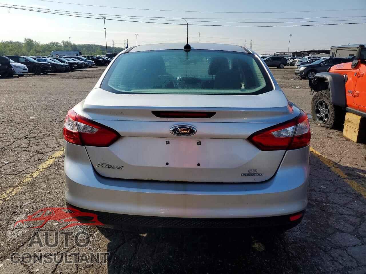 FORD FOCUS 2014 - 1FADP3F22EL216578