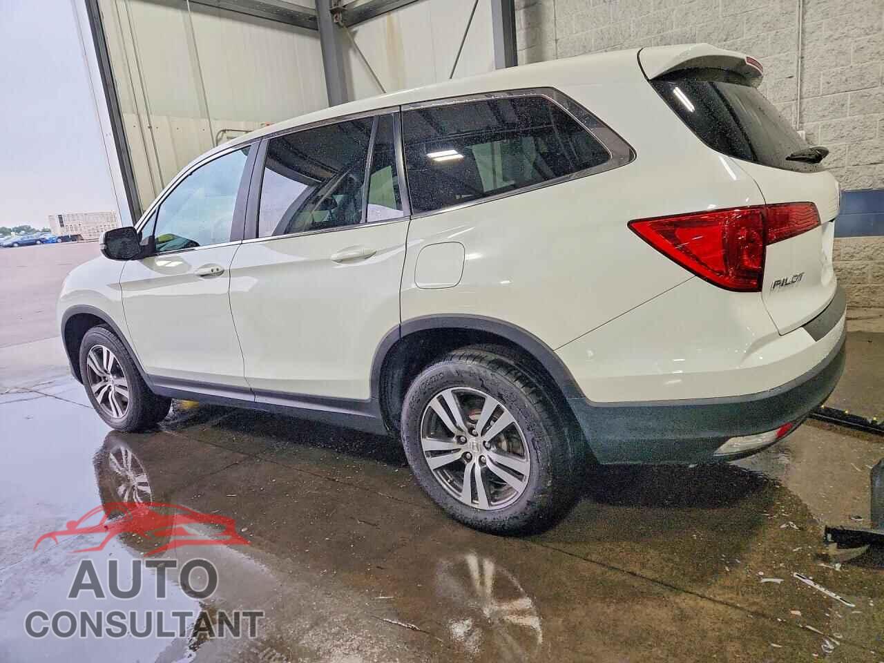 HONDA PILOT 2018 - 5FNYF6H56JB001726