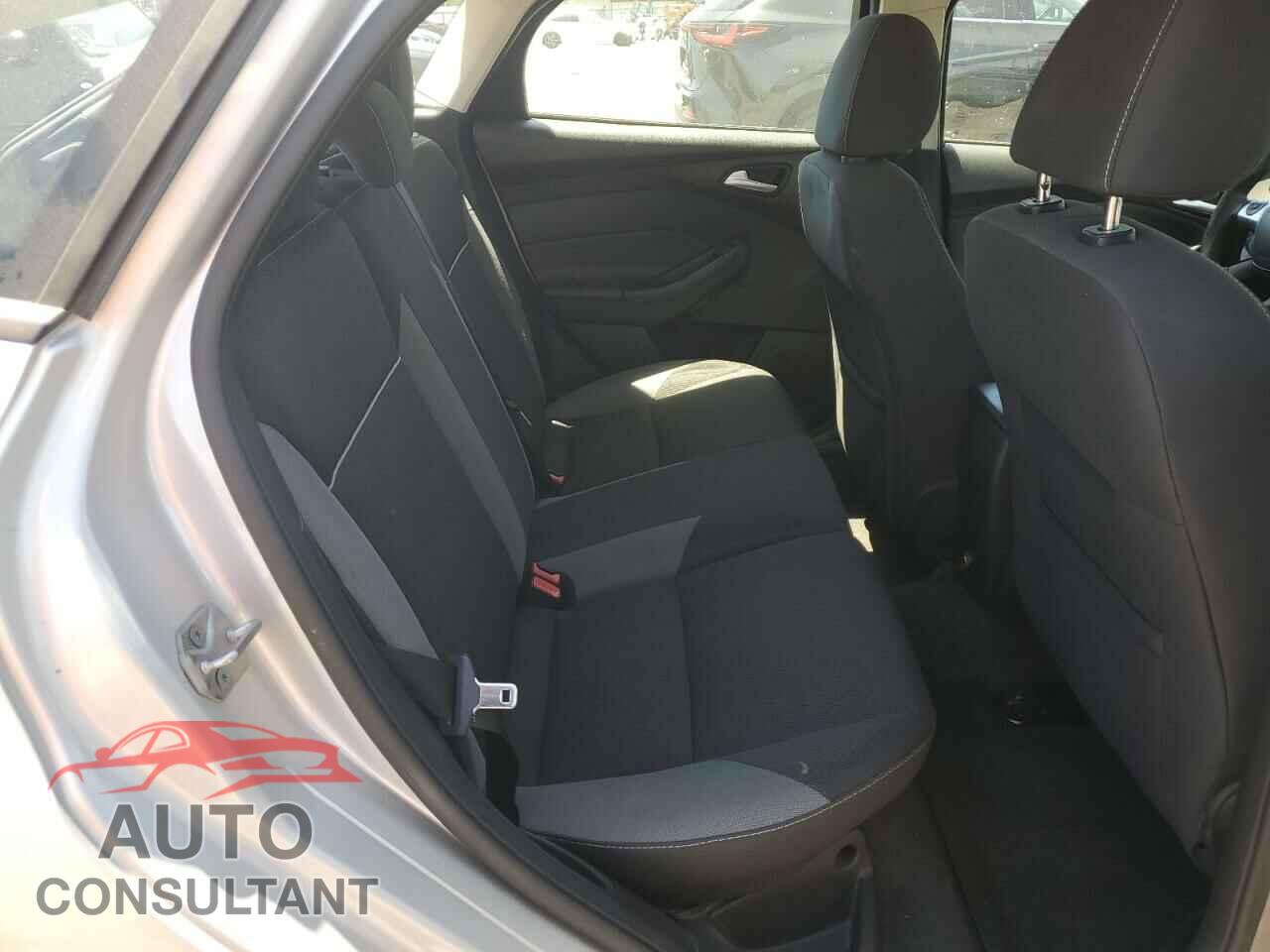 FORD FOCUS 2013 - 1FADP3K23DL343960