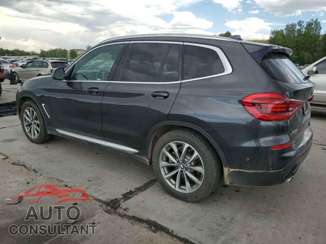 BMW X3 2018 - 5UXTR9C51JLD69918