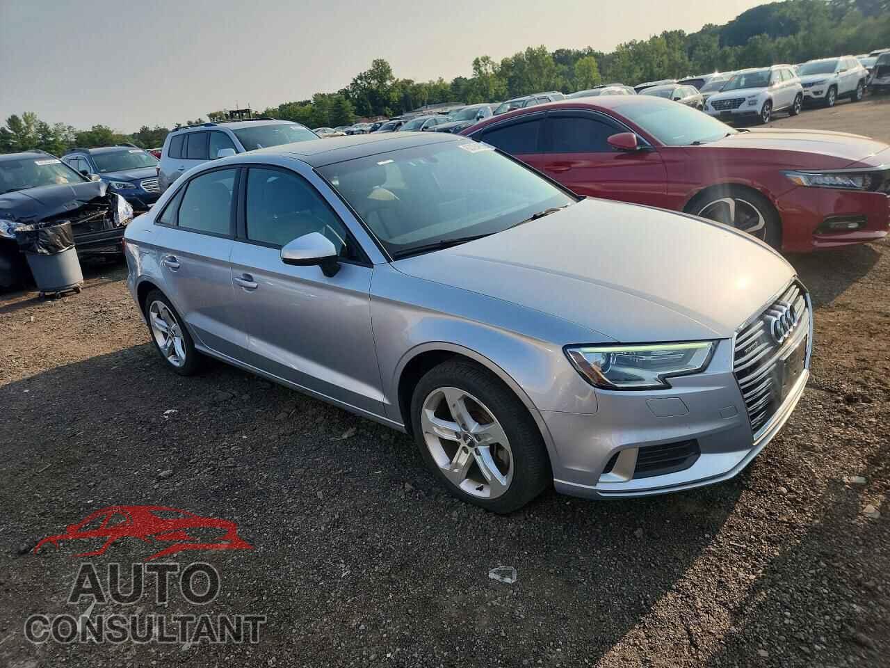 AUDI A3 2017 - WAUB8GFF2H1074271