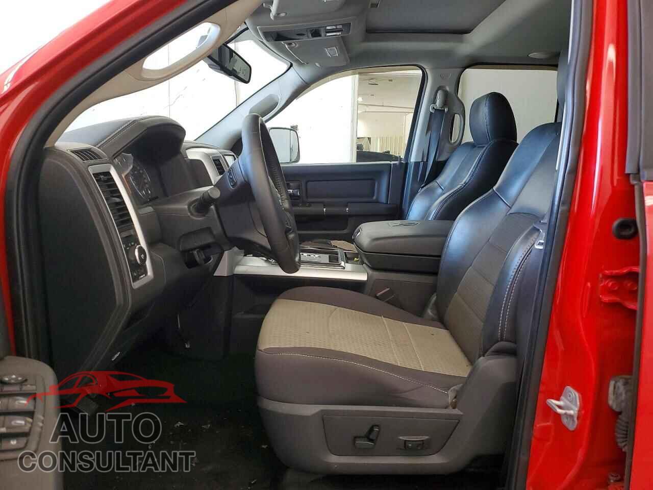 DODGE RAM 1500 2012 - 1C6RD7HT5CS195760