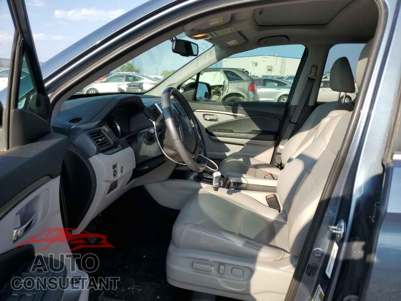 HONDA PILOT 2017 - 5FNYF5H57HB047814