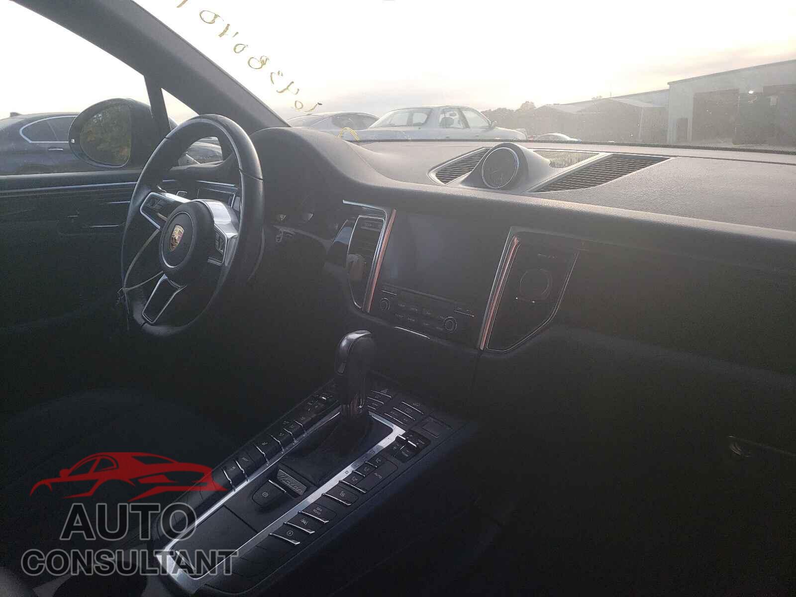 PORSCHE MACAN 2017 - WP1AA2A59HLB04907