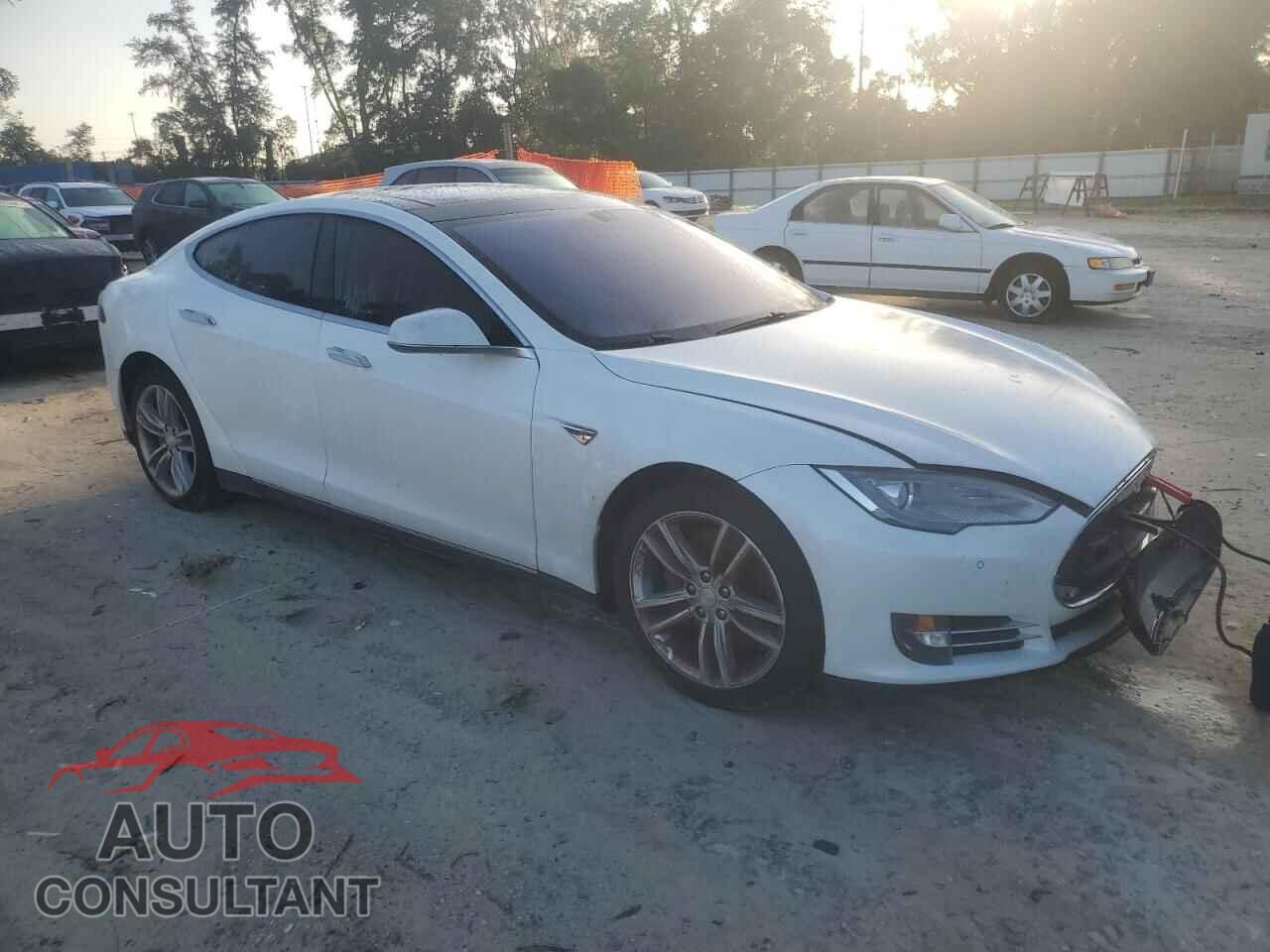 TESLA MODEL S 2013 - 5YJSA1CP9DFP21848