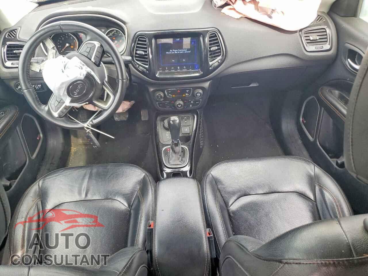 JEEP COMPASS 2018 - 3C4NJDCB7JT336899