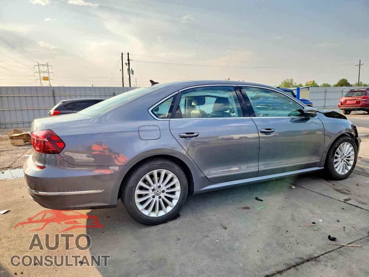 VOLKSWAGEN PASSAT 2017 - 1VWBT7A35HC025632